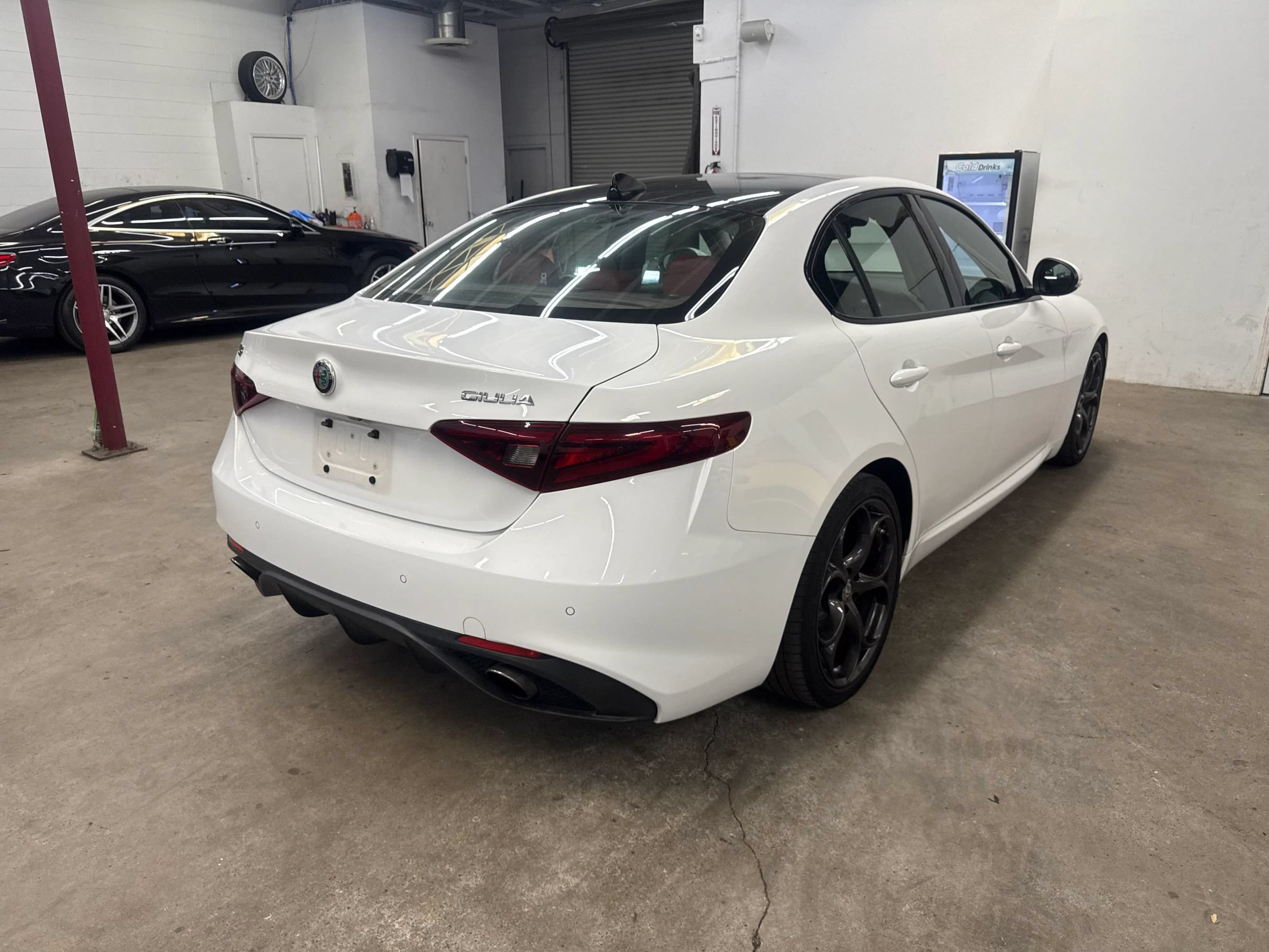Used 2018 Alfa Romeo Giulia Ti Sport w/ Quick Order Package 22U Sport RWD image 6