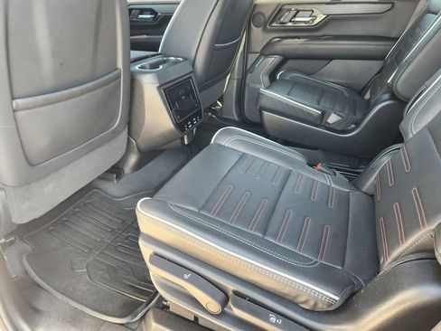 Certified 2025 GMC Yukon AT4 Ultimate image 30