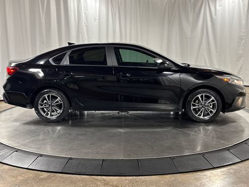 Used 2024 Kia Forte LXS FWD image 6