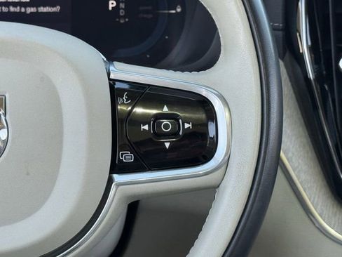 Used 2023 Volvo XC60 T8 Ultimate w/ Climate Package image 16