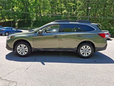Used 2019 Subaru Outback 2.5i Premium AWD/4WD image 5