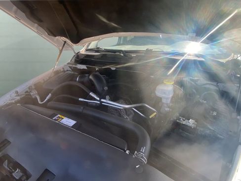 Used 2020 RAM 1500 Classic SLT AWD/4WD image 18
