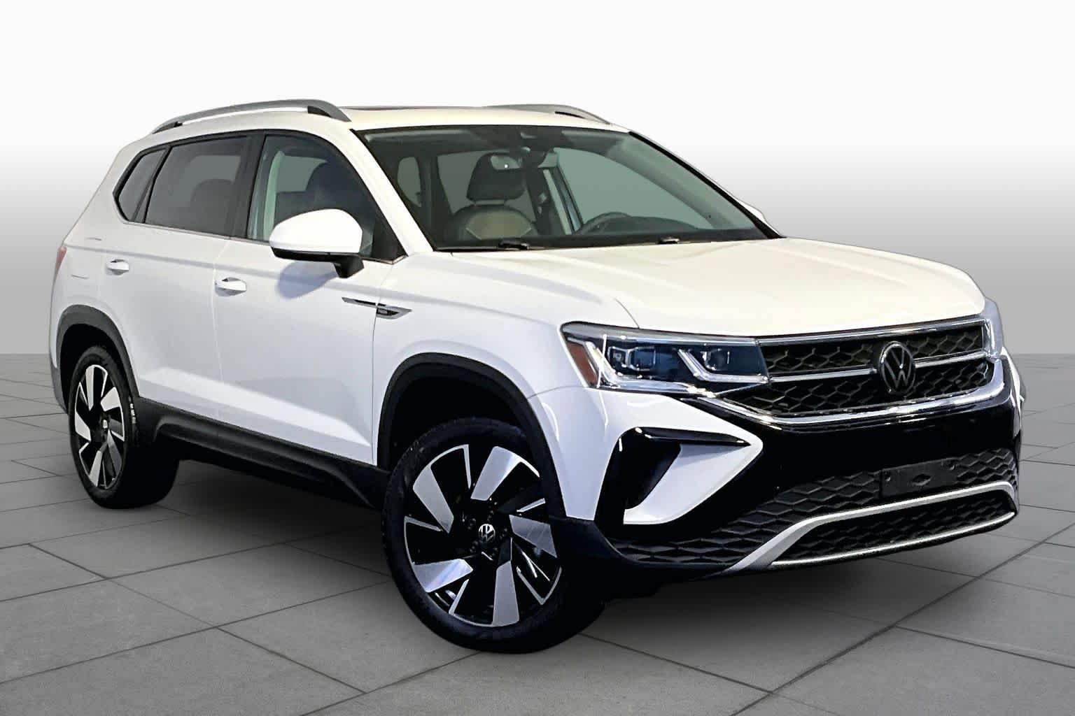 Used 2023 Volkswagen Taos SEL AWD/4WD image 3