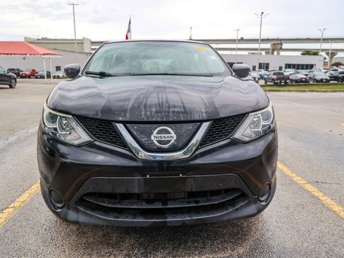 Used 2019 Nissan Rogue Sport S FWD image 4