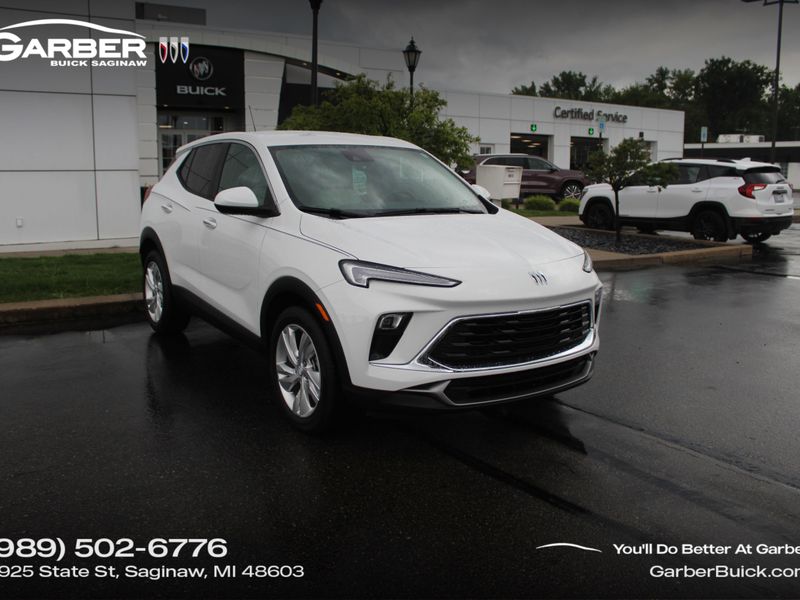 Certified 2025 Buick Encore GX Preferred w/ Comfort Package image 1