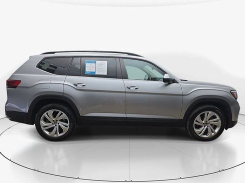 Used 2023 Volkswagen Atlas SE w/ Panoramic Sunroof Package FWD image 5