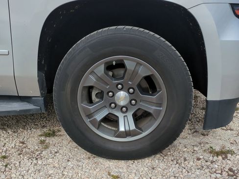 Used 2019 Chevrolet Tahoe LS w/ Enhanced Driver Alert Package image 10