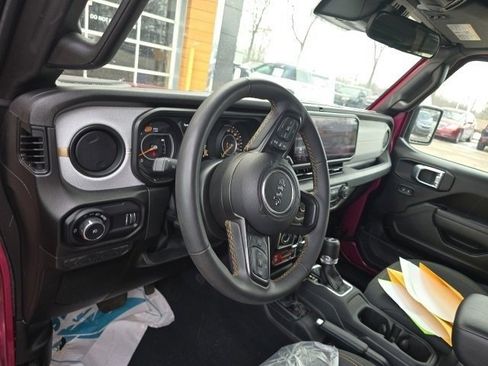 Used 2024 Jeep Wrangler Willys image 12