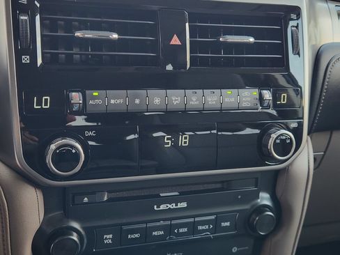 Used 2022 Lexus GX 460 Premium AWD/4WD image 18