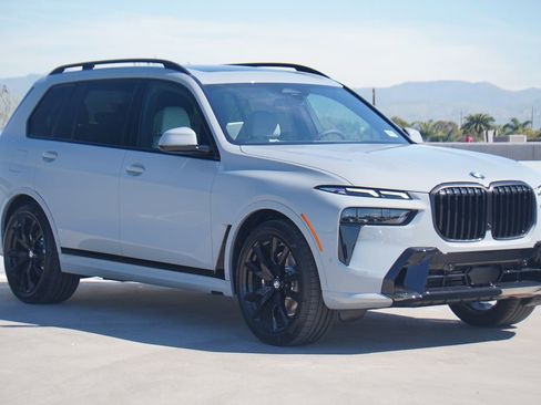 New 2026 BMW X7 xDrive40i w/ M Sport Package image 3