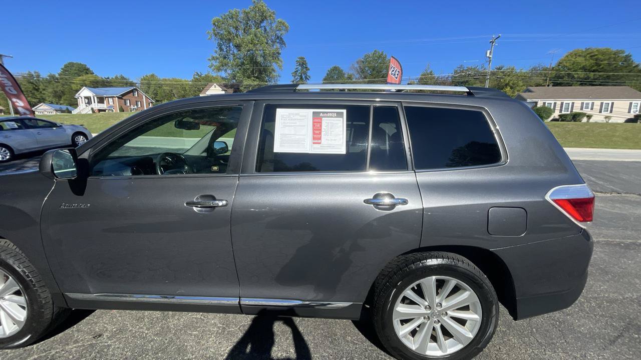 Used 2011 Toyota Highlander Limited w/ Tow Pkg AWD/4WD image 4
