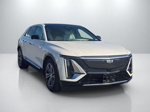 Used 2024 Cadillac Lyriq Luxury AWD/4WD image 4