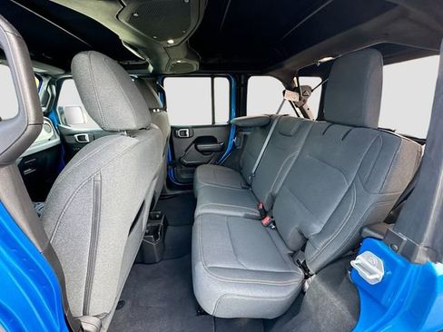 Used 2024 Jeep Wrangler Sport S image 23