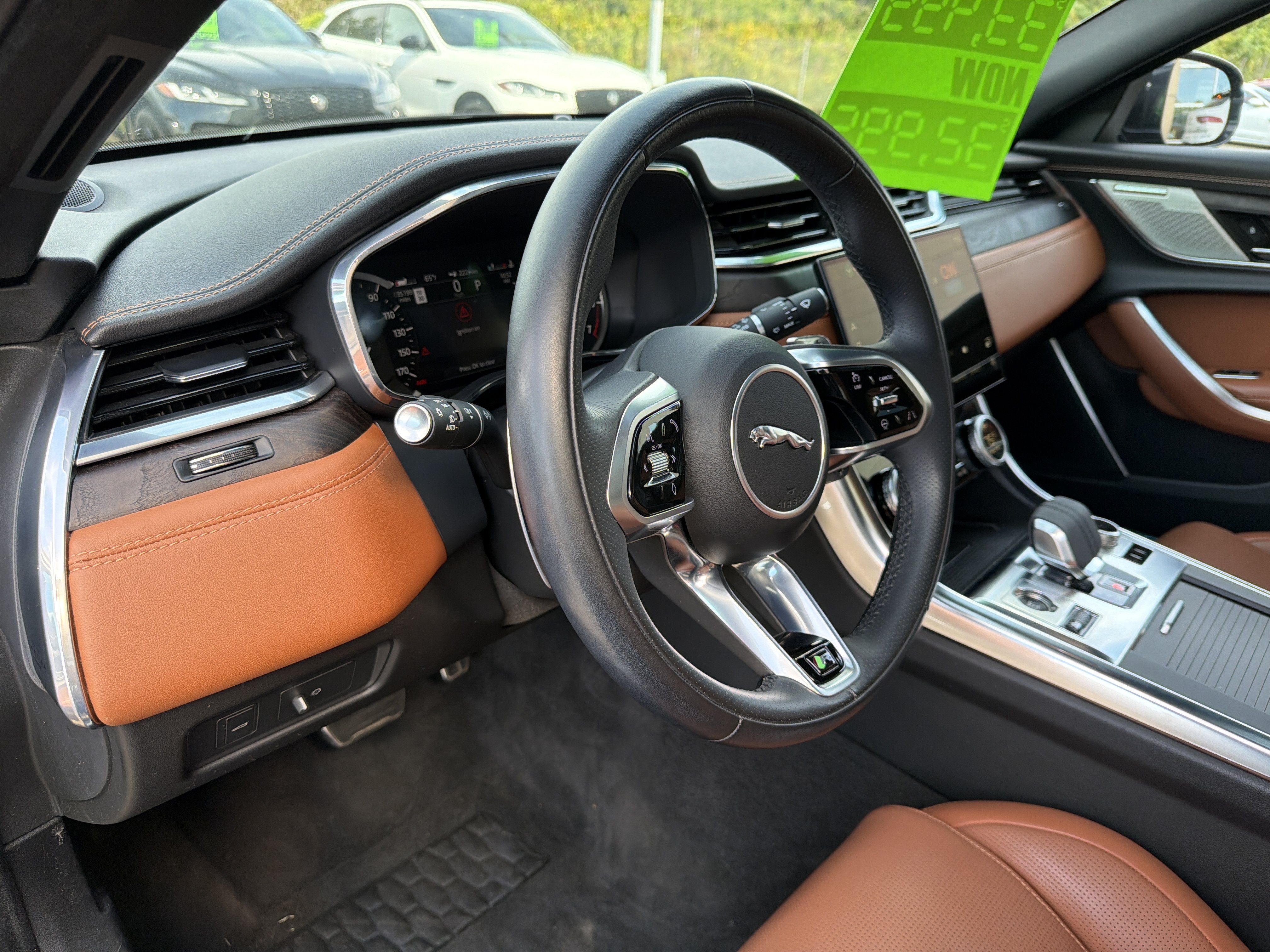 Used 2022 Jaguar XF R-Dynamic SE AWD/4WD image 18