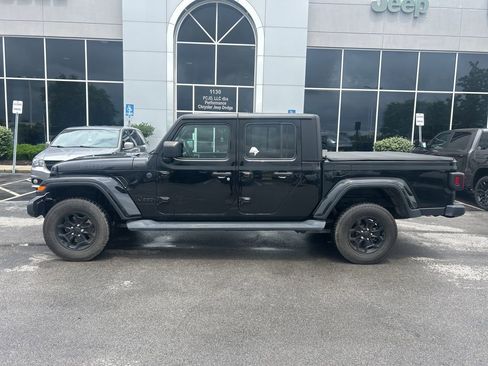 Used 2022 Jeep Gladiator Sport AWD/4WD image 6