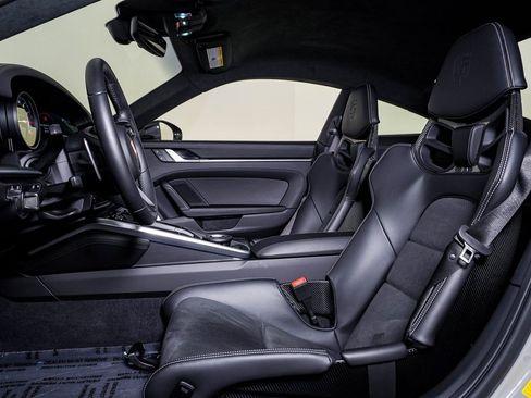 Certified 2025 Porsche 911 Turbo S image 5