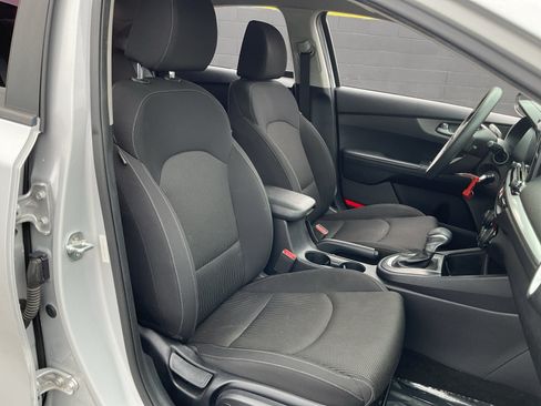 Used 2019 Kia Forte LXS FWD image 21