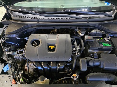 Used 2020 Hyundai Elantra SEL image 33