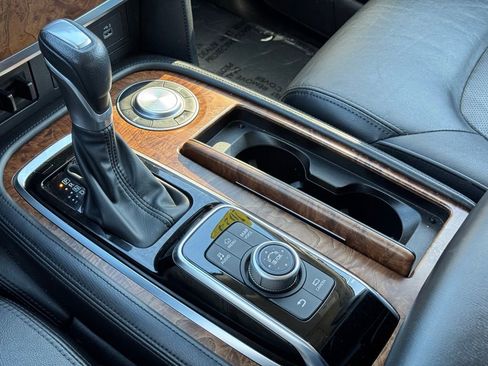 Used 2024 Nissan Armada SL w/ Captain's Chairs Package image 39