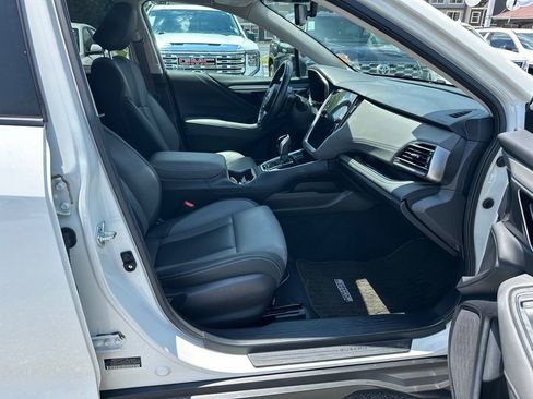 Used 2025 Subaru Outback Onyx Edition AWD/4WD image 13
