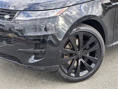 New 2026 Land Rover Range Rover Sport SE image 6
