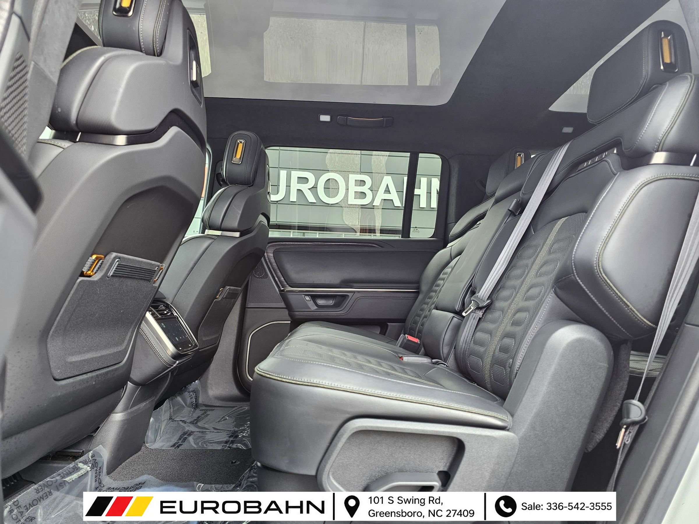 Used 2025 Rivian R1S Adventure Dual AWD/4WD image 22