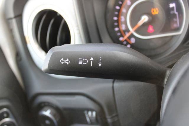 Used 2024 Jeep Wrangler Unlimited Sahara AWD/4WD image 27