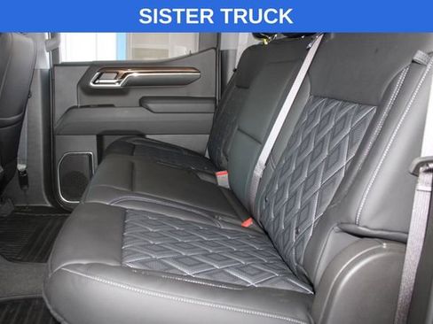 Used 2025 Chevrolet Silverado 1500 RST w/ Convenience Package II AWD/4WD image 17