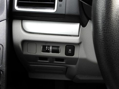 Used 2017 Subaru Forester 2.5i Premium w/ All-Weather Package image 39