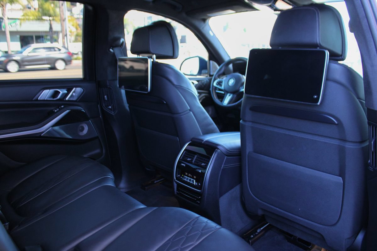 Used 2019 BMW X7 xDrive50i w/ Dynamic Handling Package AWD/4WD image 22
