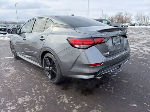 Used 2021 Nissan Sentra SR w/ SR Premium Package image 9