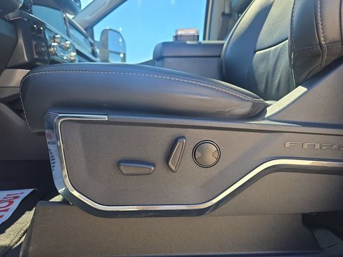 Used 2024 Ford F250 Lariat w/ Lariat Ultimate Package AWD/4WD image 29