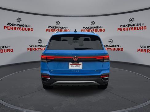 New 2026 Volkswagen Taos SEL image 7