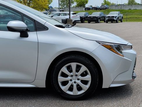 Used 2023 Toyota Corolla LE FWD image 11