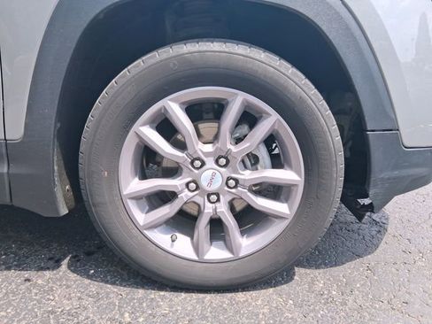 Used 2023 GMC Terrain SLT w/ LPO, Floor Liner Package AWD/4WD image 8