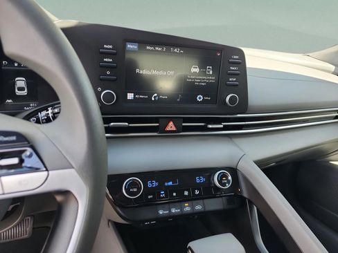 Certified 2023 Hyundai Elantra SEL image 11