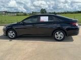 Used 2023 Hyundai Elantra SE image 5