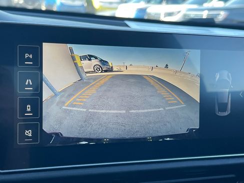 New 2025 Lotus Emira image 18