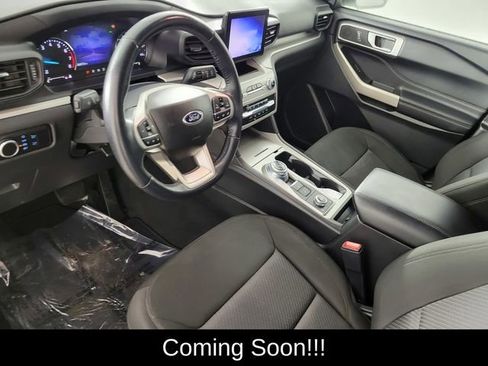 Used 2023 Ford Explorer XLT image 12