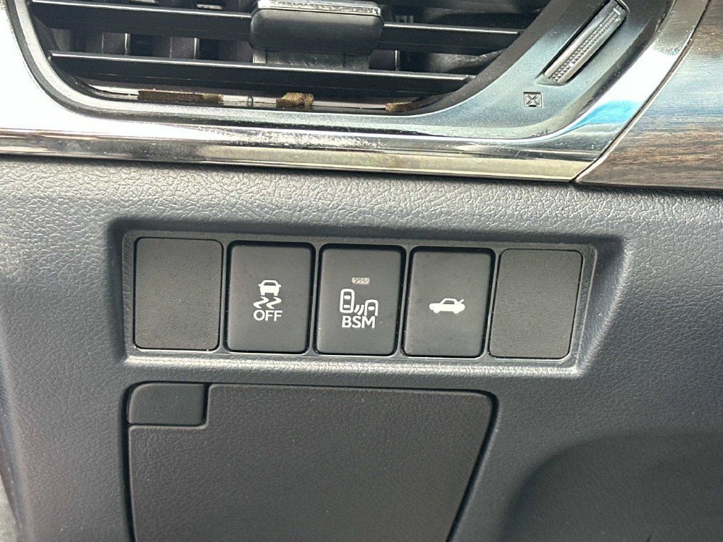 Used 2016 Toyota Avalon XLE Premium FWD image 25