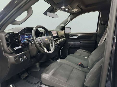 Used 2023 Chevrolet Silverado 1500 LT AWD/4WD image 27