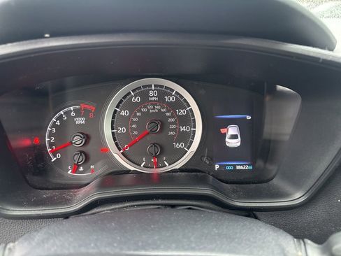 Used 2022 Toyota Corolla SE image 2