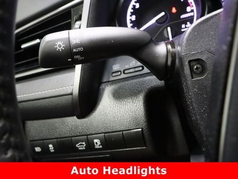 Used 2023 Toyota Camry SE image 23