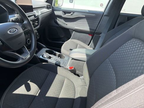 Used 2025 Ford Escape Active image 9