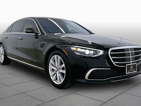 Used 2025 Mercedes-Benz S 500 4MATIC image 3