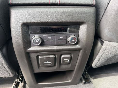 Certified 2023 Chevrolet Traverse RS AWD/4WD image 16