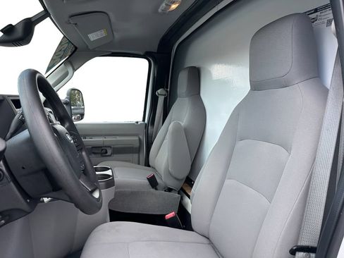Used 2024 Ford E-350 and Econoline 350 Super Duty w/ Driver's Safety Package RWD image 10