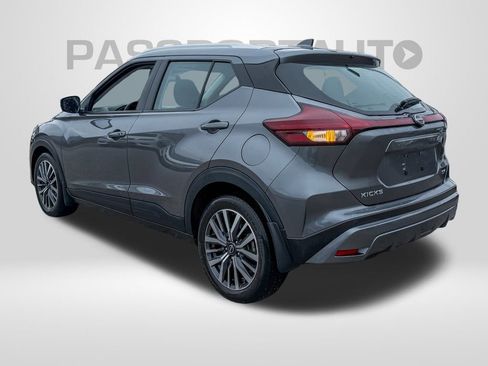 Used 2024 Nissan Kicks SV image 5