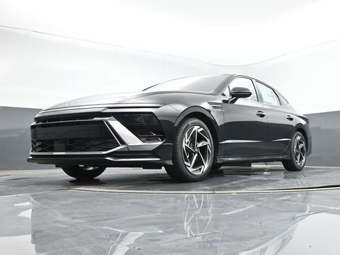 Used 2024 Hyundai Sonata SEL w/ Convenience Package image 9