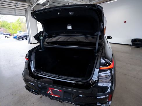 Used 2023 BMW 760i xDrive w/ Executive Package image 57